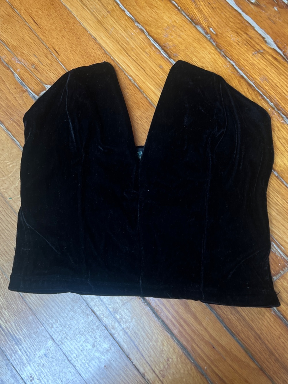 TELA Women’s Black Stretch Velvet Strapless Split Neck Top Size M